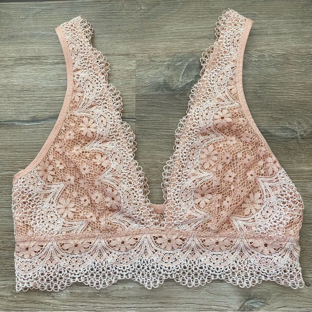 Victoria's Secret Blush Peach Lace Plunge Bralette